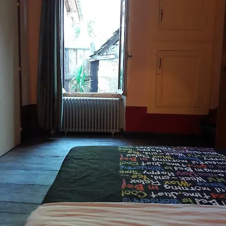 Au Pied De L'aubrac Saint-Geniez-dʼOlt
