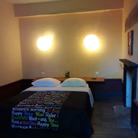 Au Pied De L'aubrac Apartment